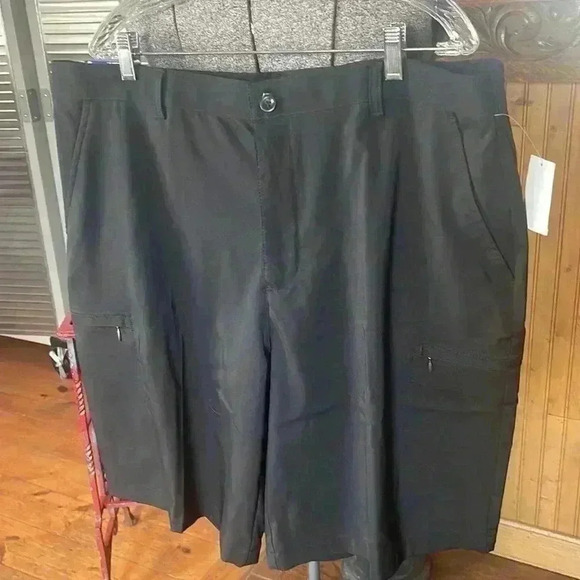 Men’s Izod golf shorts. Size 40. Straight fit. Brand new. - Picture 1 of 7